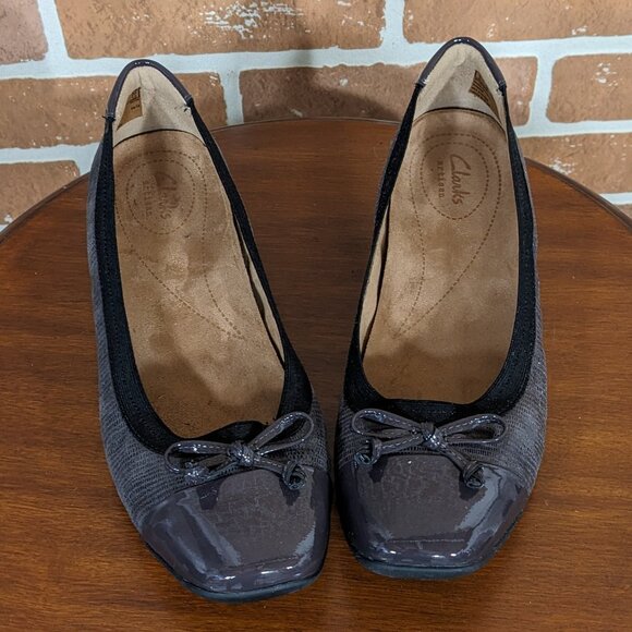 Clark's Grey Flats - Picture 2 of 7